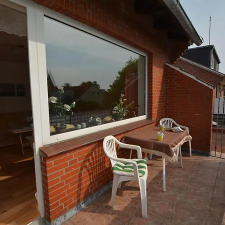 Haus-buenzow-1 Apartamento *